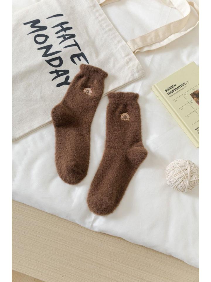 Capybara Wool Plush Mid-Calf Socks for Women - Thick, Warm Autumn/Winter Sleep and Postpartum Socks