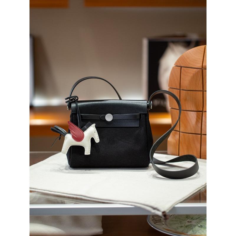 

Мини-сумка из натуральной кожи ручной работы с внутренней строчкой, сумка из воловьей кожи, цветная контрастная сумка через плечо 20x7x17cm чёрный