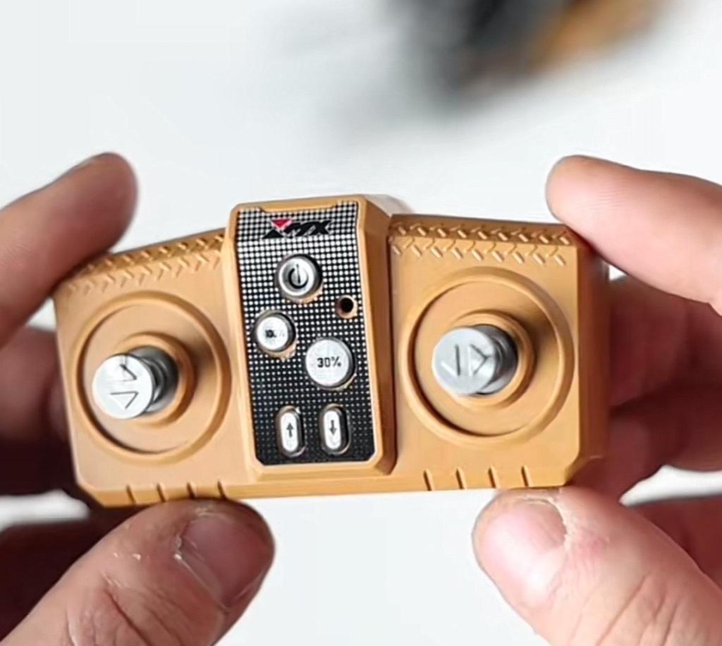 1/64 Scale Remote Control Mini Alloy Forklift Toy.