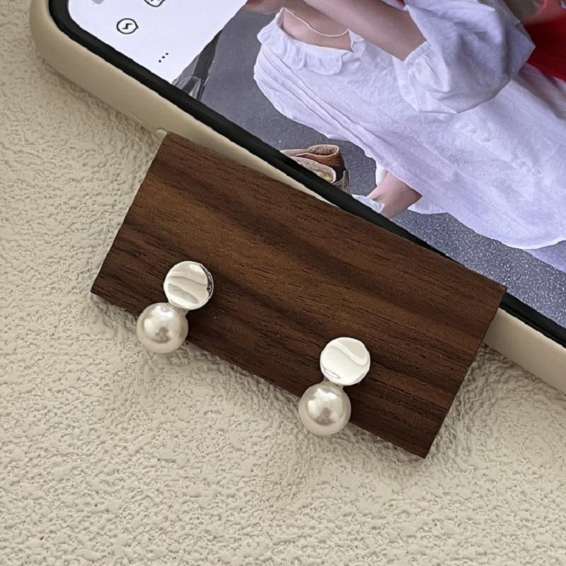Su Chuang S925 Sterling Silver Pearl Stud Earrings for Women - Korean Style, Versatile & Luxurious Light Jewelry