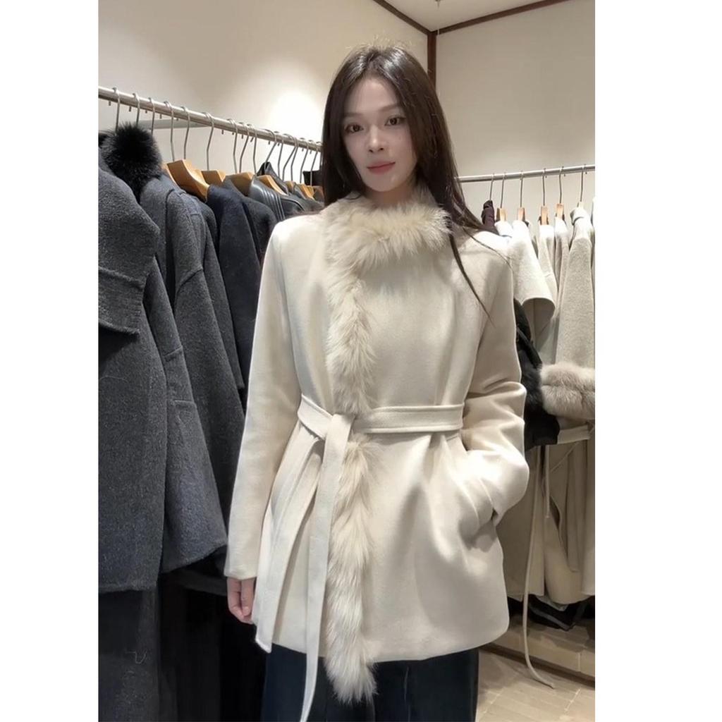 2025 Elegant Mid-Length Slimming Wool Coat with Patchwork Fur Collar