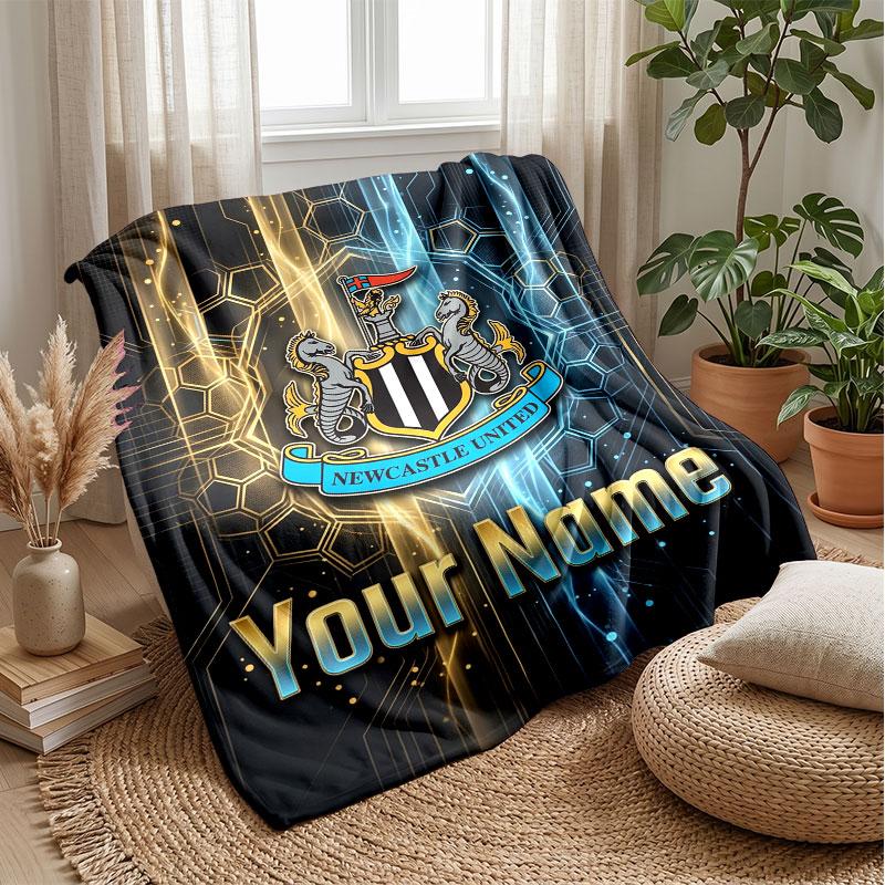 Coperta in Flanella Personalizzata con Nome Testo Newcastle United FC Logo Calcio Coperta in Pile Personalizzata Regalo Speciale per Divano Camera da Letto Casa