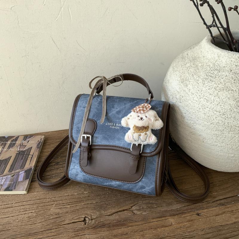 Schoolbag Korean version fashion backpack women's 1011 winter new simple fashion British college trendy with retro backpack