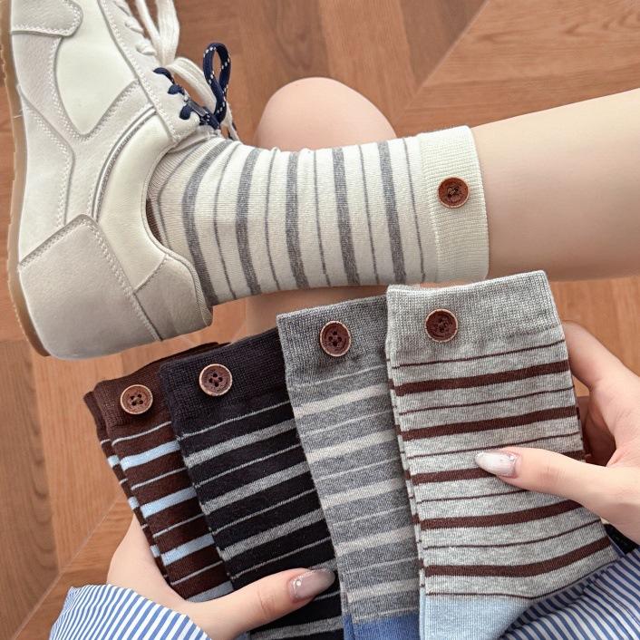 Vintage Striped Button-Embellished Socks Boneless Mid-Leg Socks Are Trendy And Wear Versatile Stacks Of Socks