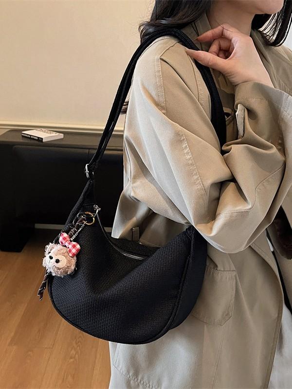 Canvas Dumpling Bag For Women With Zipper Closure And Street Style Design