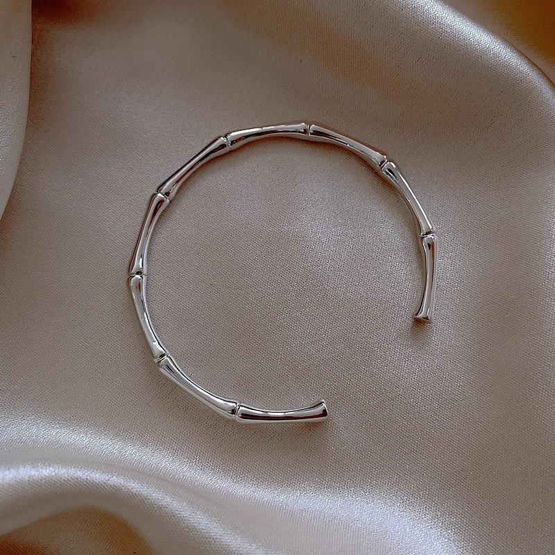 

Титановый браслет-манжета с золотым покрытием в стиле бамбука - Легкая роскошь, мода Мори, Изысканный трендовый дизайн для женщин.