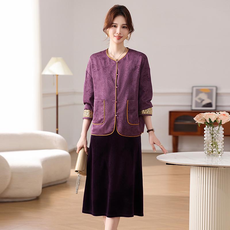 

Stylish Spring 2026 Tang Suit Dress Set for Middle-Aged Women 2XL (52.5-60 kg) фиолетовый