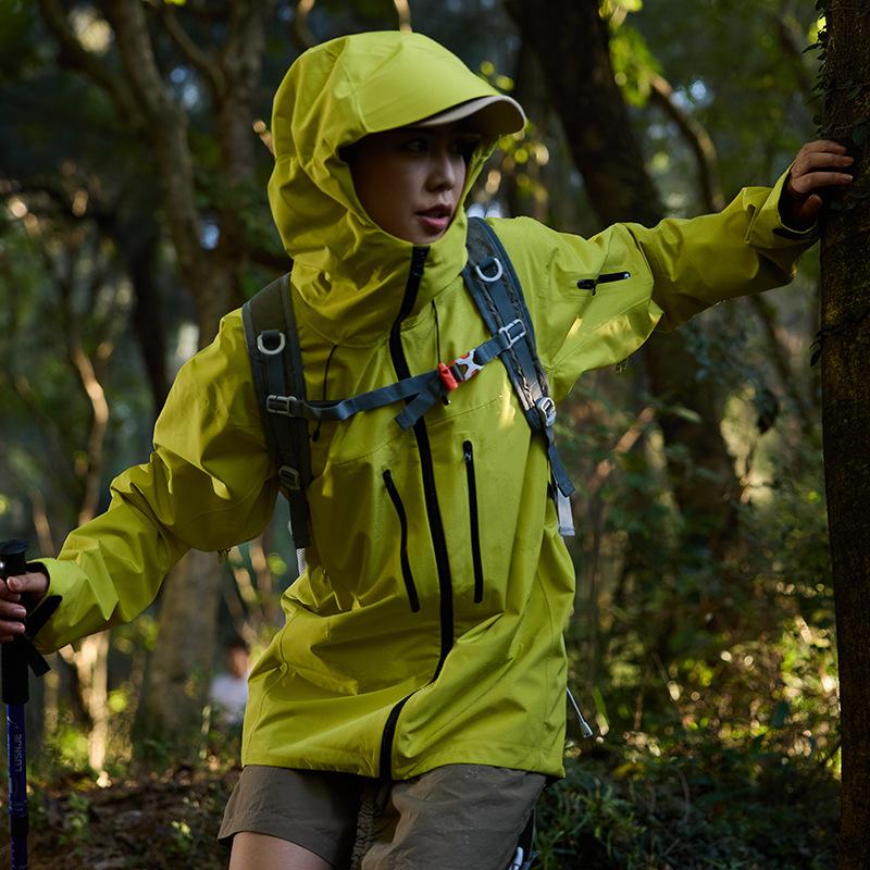 Trendy Brand Single-layer Hard Shell Jacket for Men and Women, Fully Heat-sealed Three-layer Adhesive Lightweight Windproof and Waterproof Jacket