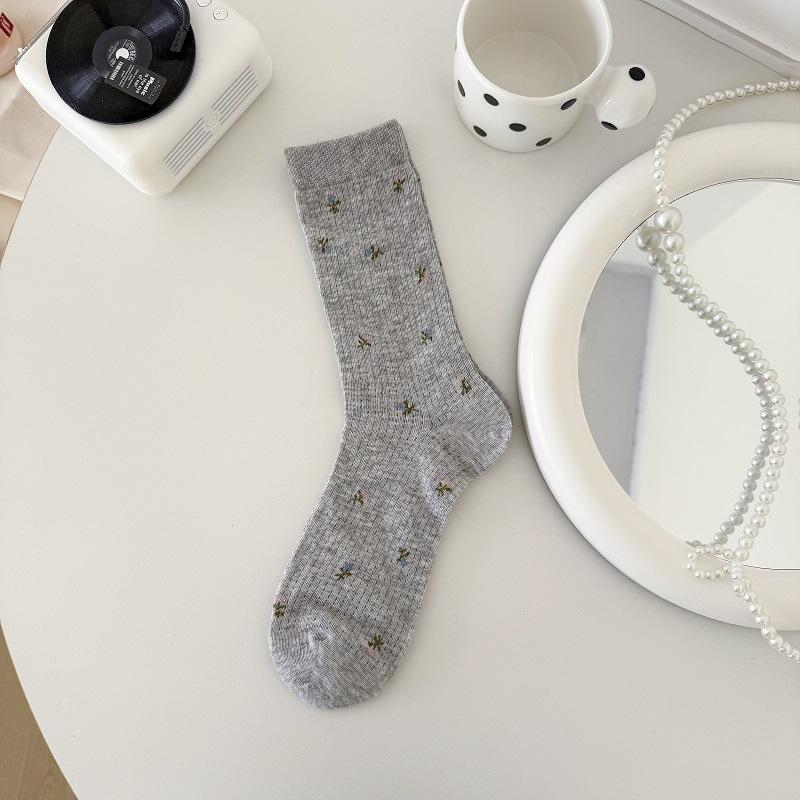 Female Summer Thin Trend Sweet Broken Flower Hollow Out Breathable Boneless In The Tube Pile Socks