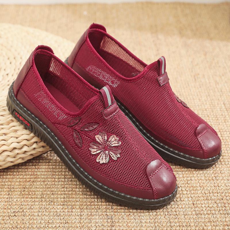 

Ji s new cloth shoes, women s mesh shoes, non-slip soft-soled one-pedal shoes, comfortable and wear-resistant 35