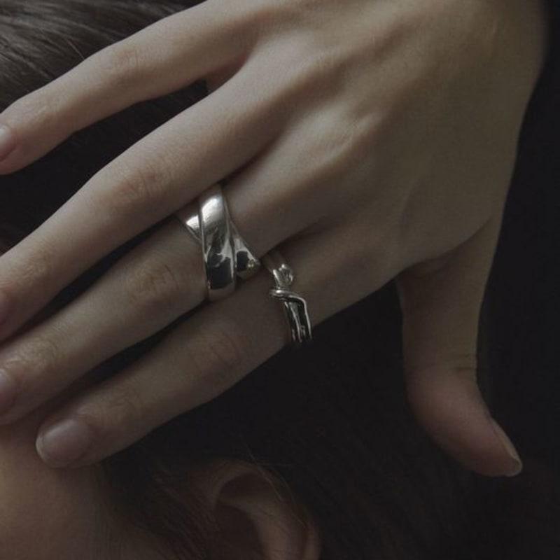 

Invisible collage SWIRLY RING SILVER Silver