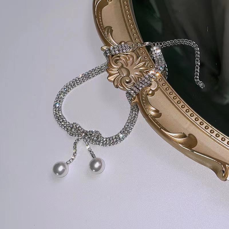 

Перлове намисто-бант Жіноче Літнє Легка розкіш Нішевий дизайн Ланцюжок на ключицю Нове намисто від інфлюенсерів срібний