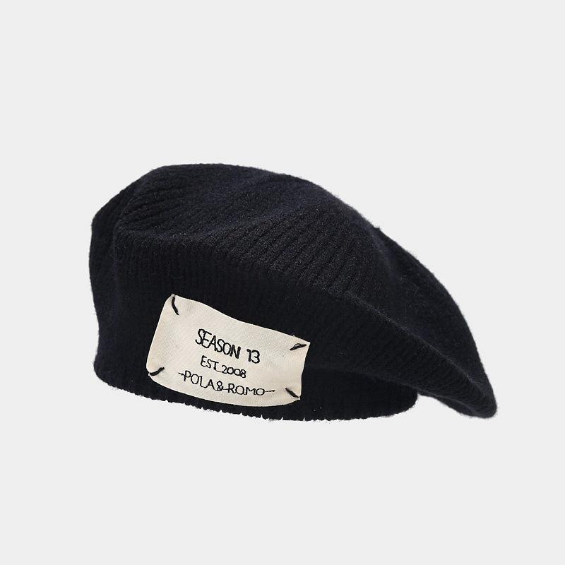 Autumn and winter new knitted beret ins literary and retro painter hat girls show their faces small versatile hat