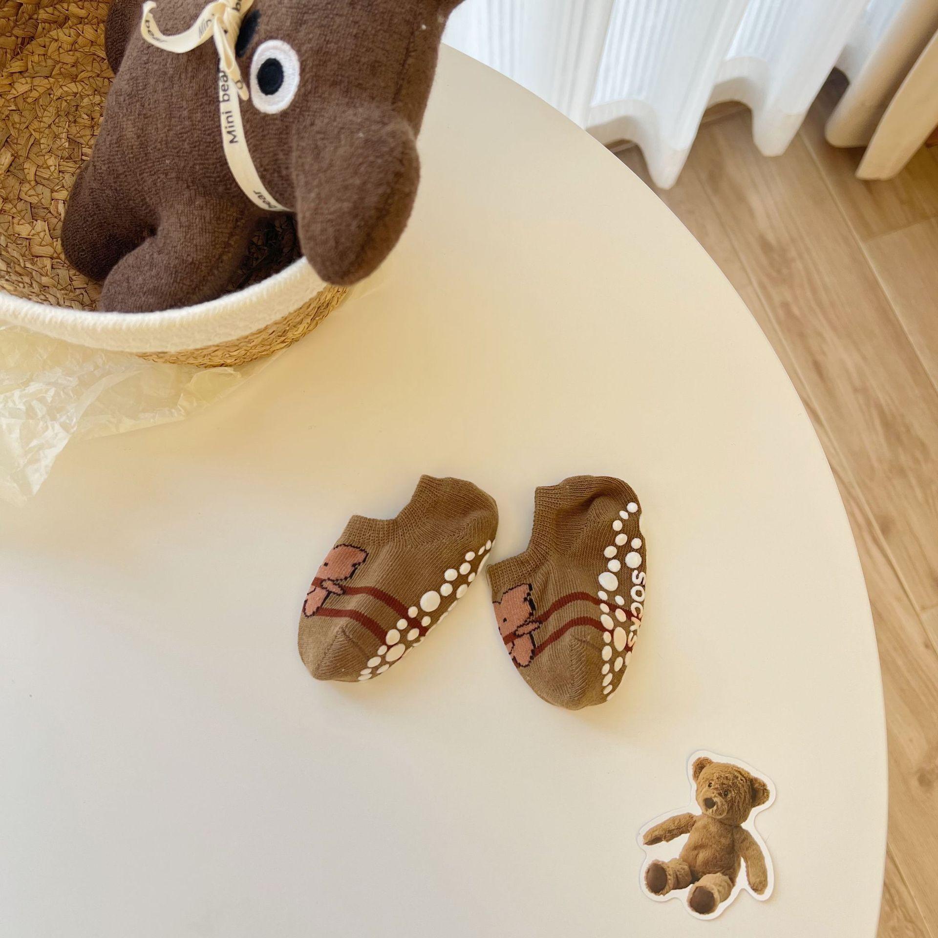 

Милые детские носки с изображением медведя кофейного цвета, резиновые нескользящие носки-тапочки, детские носки с героями мультфильмов для новорожденных и малышей, От 0 до 6 лет M