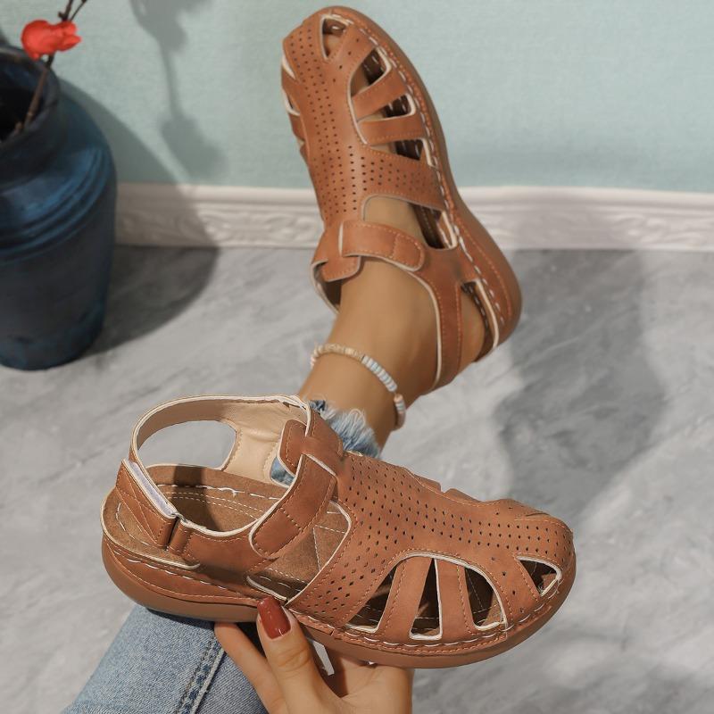 

New large size retro women s sandals car line hole shoes round head hollow wedge sandals 43 темно-коричневого
