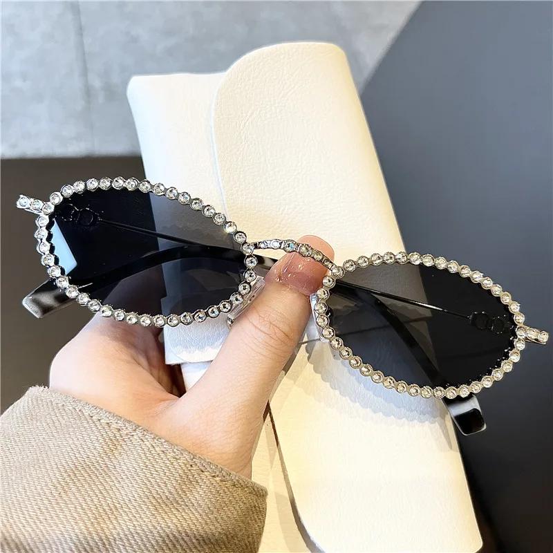 Women'S Diamond Oval Framed Sunglasses Personalized And High-End Shiny Outdoor Sunglasses Metal Eyeglass Frame