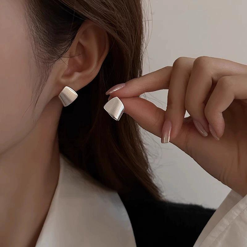 Trendige kleine vielseitige Ohrstecker für Frauen - Kreatives Hip-Hop-Influencer-Design