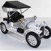 Time Honored Iron Car Model Decoration With Traditional and Farmhouse Styles Desktop Vehicle Figurine Ornament