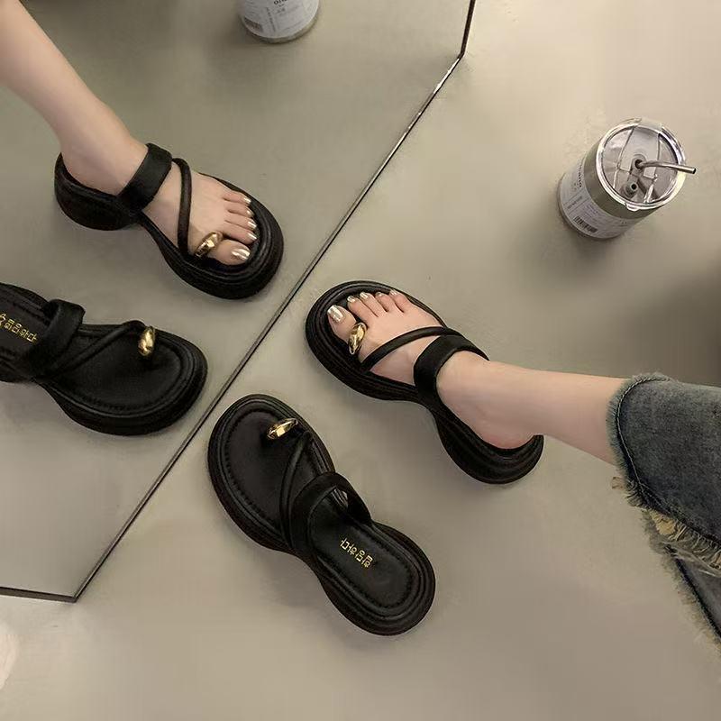 

Женские сандалии 2024 Лето Новые Дышащие Удобные Шлепанцы Пляжные Девичьи Сандалии Французские Шлепанцы Обувь на Платформе Mujer 40 чёрный