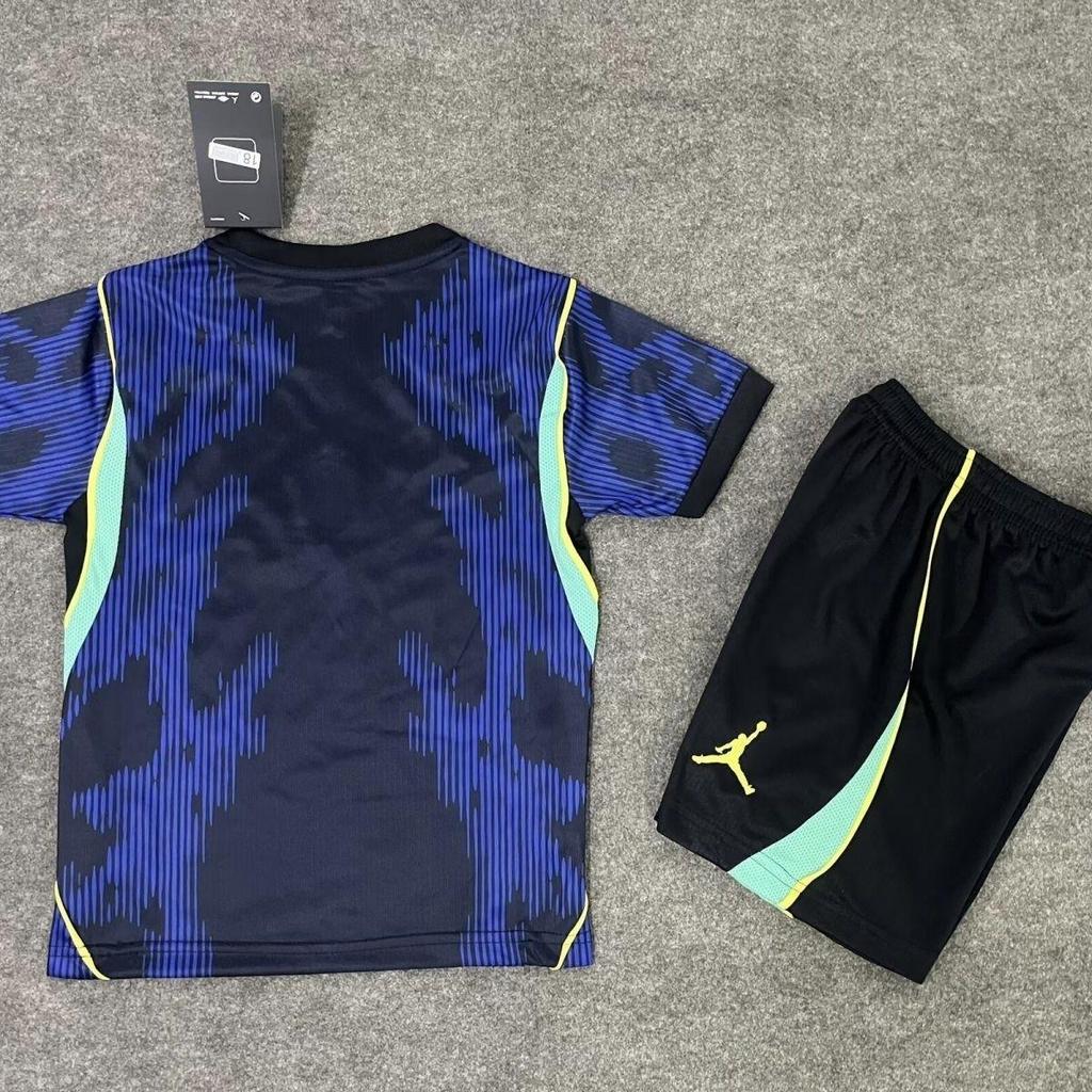 ערכת בית/חוץ ברזיל #26 | חולצות כדורגל תואמות למשפחה