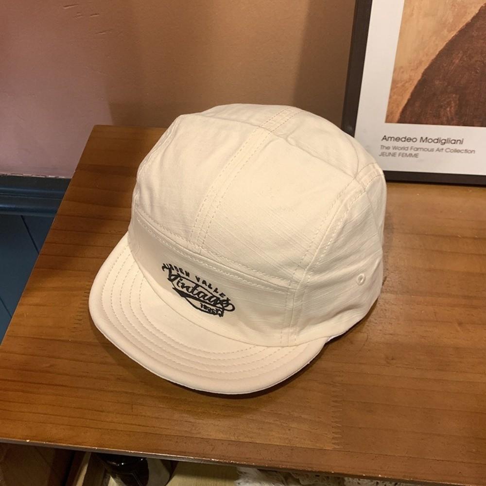 Breathable Baseball Cap Short Brim Trucker Hat Retro Flat-brimmed Sun Cap