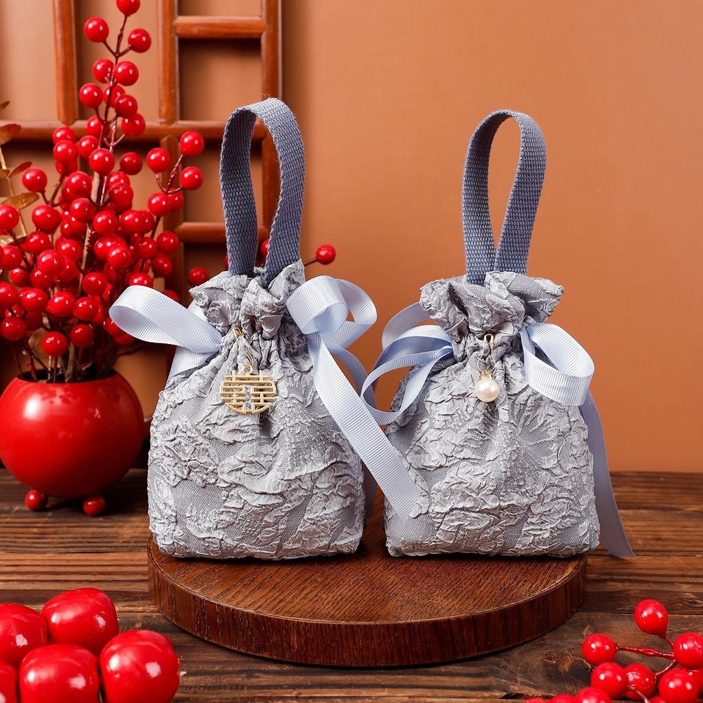 10/20/30pcs Creative Wedding Candy Bags Cloth Design Embossed Flowers Handbag Bag With Pearls Engagement Souvenir Gift Packaging