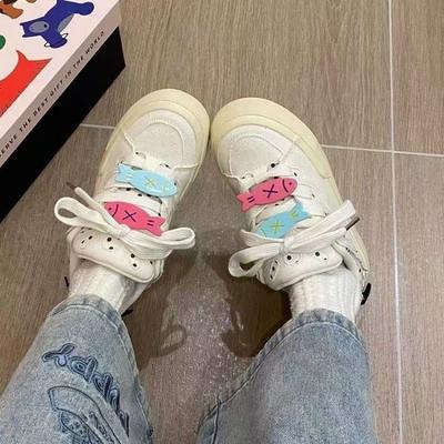 Versatile Junior High School Students Guochao Niche Platform White Shoes Women's 2025 New Autumn Board Shoes Season Breadboard Shoes