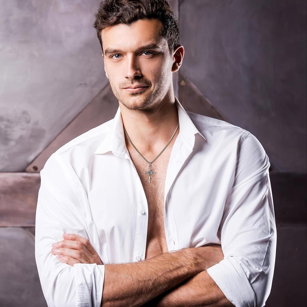 New Vintage Carved Rose Pendant Necklace with Men's Trendy and Personalized Style Jewelry Fashionable and Simple Men's Pendant Necklace Accessories