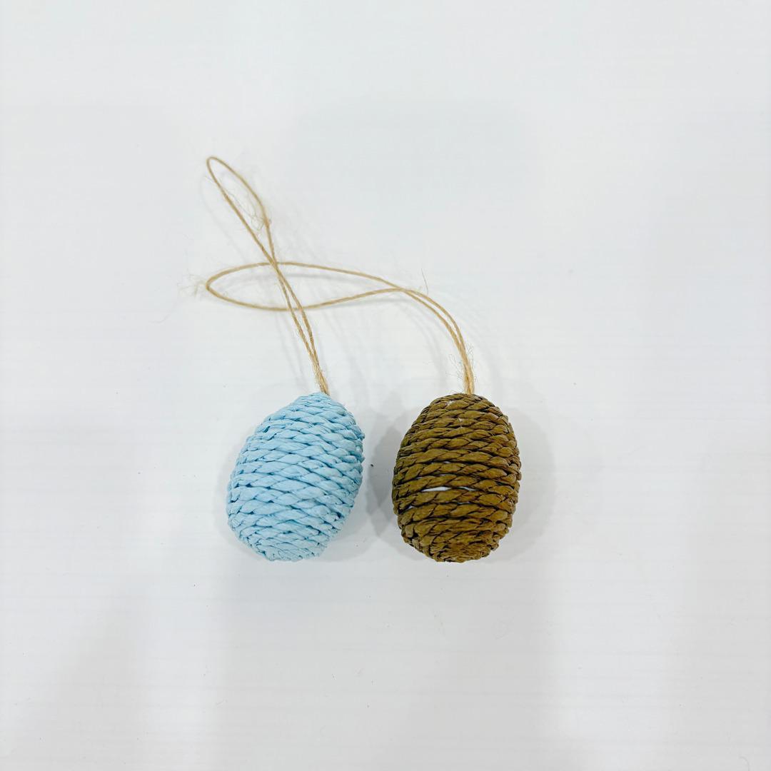 

Hand-Wrapped Easter Pet Toys: Hanging Cat Scratching Post with Colorful Paper Rope and Egg Decorations