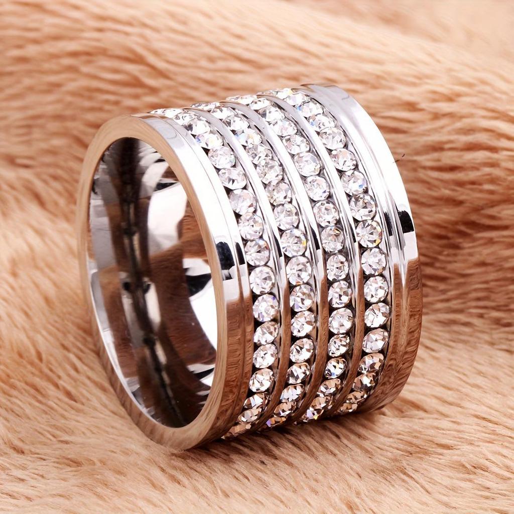 Titanstahl Diamantbesetzter Sternen-Vierreihenring für Damen und Herren - Kühner europäischer und amerikanischer Modeschmuck.