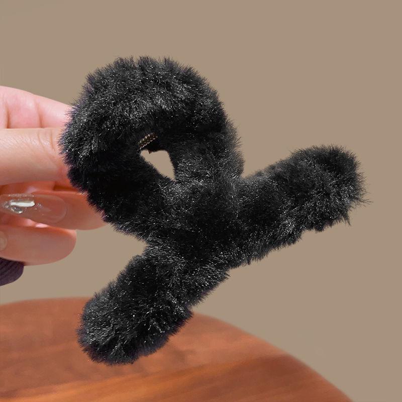 Large Plush Hair Clip: Autumn/Winter Volumizing Shark Clip for Women
