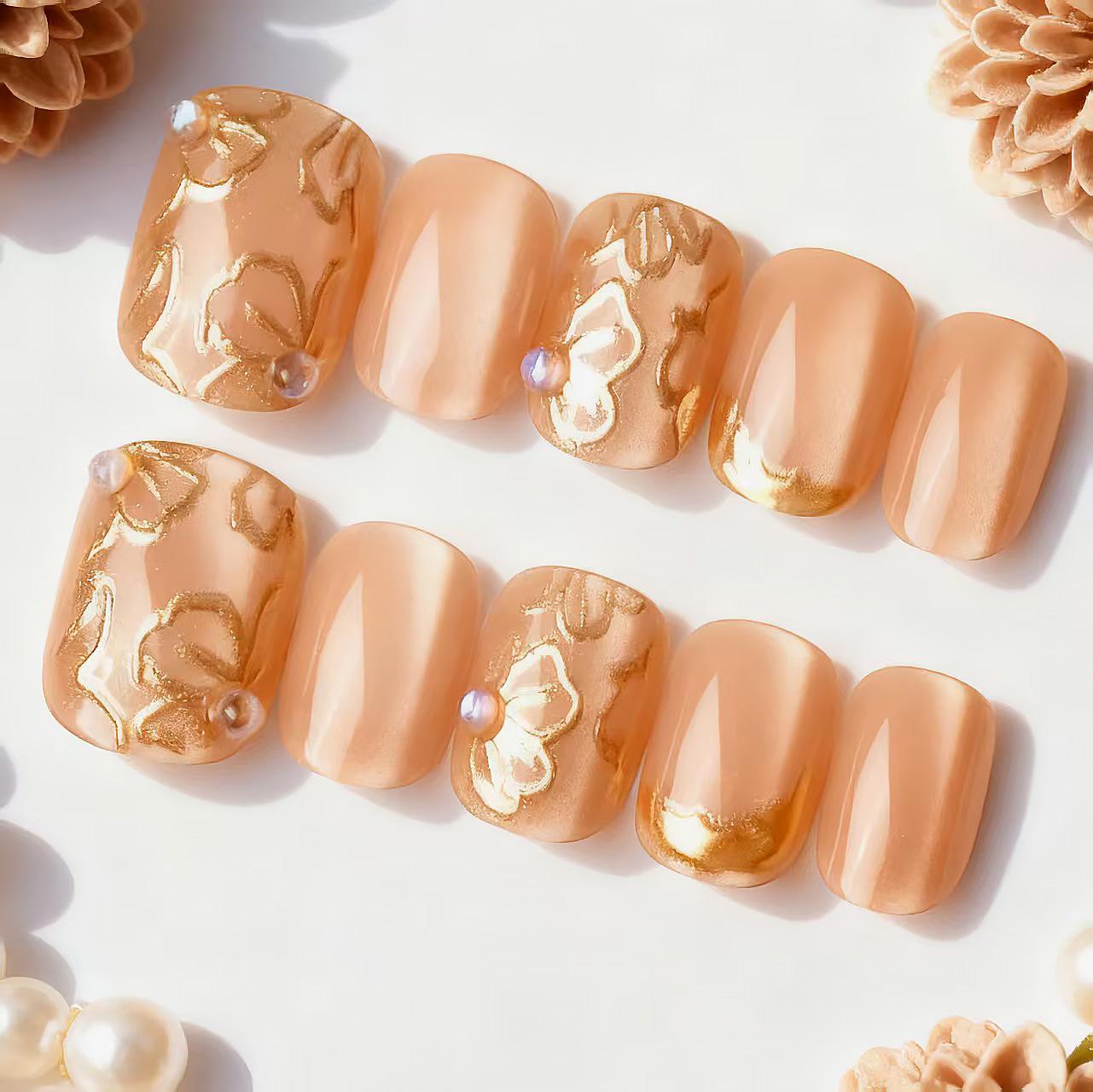 30-Piece Set: Gold-Plated Pearl Cat Eye Nail Tips - European & American Style