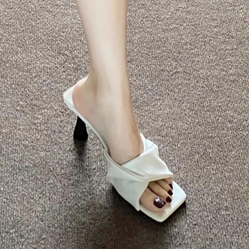 Women Slides Square Toe Kitten Heels Sandals Pleated High Heels Slippers Lady Fashion Casual Shoes Summer Apricot Silver
