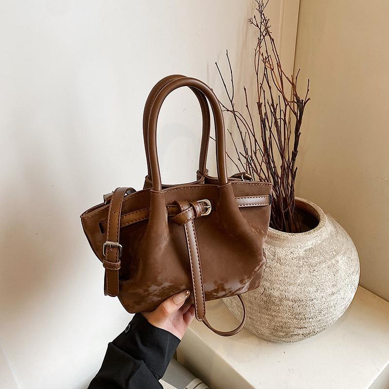 Spring and Summer Portable Small Bag Women's New Fashion Versatile Shoulder Messenger Bag Bucket Bag Small Bag