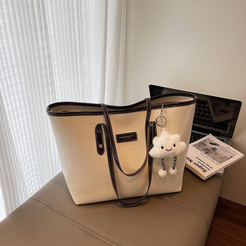 Premium Bag for Women Trendy and Fashionable Versatile Shoulder Bag Large Capacity Commuting Toy Bag for Class