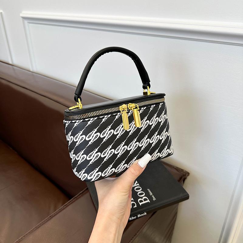 

Сумка-тоут Triomphe Mini через плечо - Женская стильная квадратная сумка