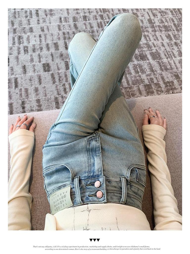Women's High-Waisted Light Blue Micro-Flare Jeans - Slimming, Tight-Fitting Bell-Bottoms for Spring and Autumn, 2026 Style.