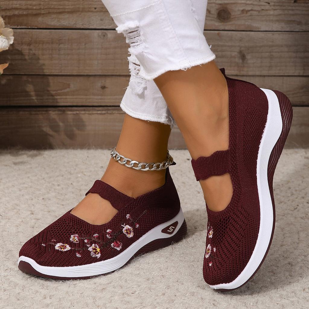 Women Flats Spring New Fashion Breathable Flat Shoes Women Lightweight Non-slip Loafers Wear-resistant Casual Sneakers Women