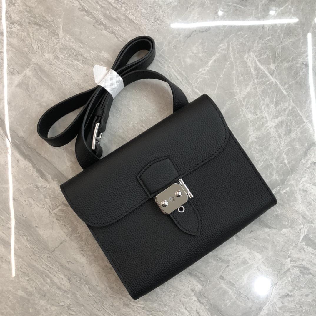 Factory direct sales bag women s new bag, messenger bag, genuine leather women s bag, shoulder messenger bag, cowhide small square bag. 21cm*14cm*4