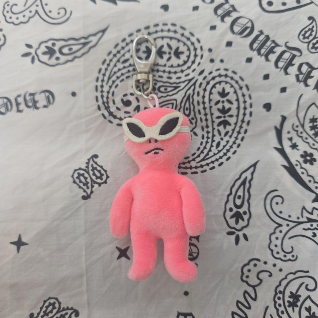 

[USED] HOODHOOD Alien Keychain PINK (No Box)