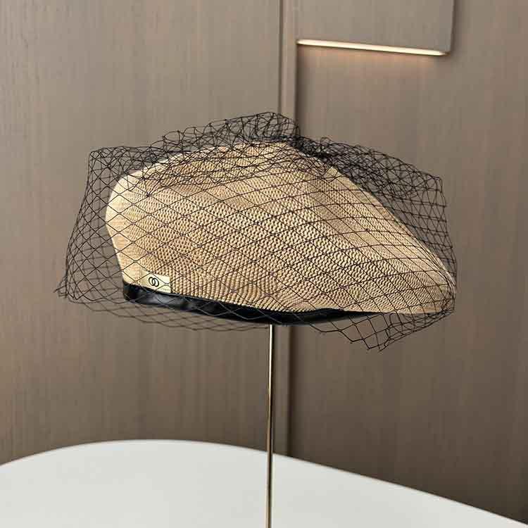 Spring and Autumn New Beret Women's Xiaoxiangfeng Design Black Mesh Painter's Hat Fashion Foreign Bud Hat