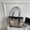 Commuter tote bag women's new retro fashion casual large capacity armpit bag high value shoulder bag