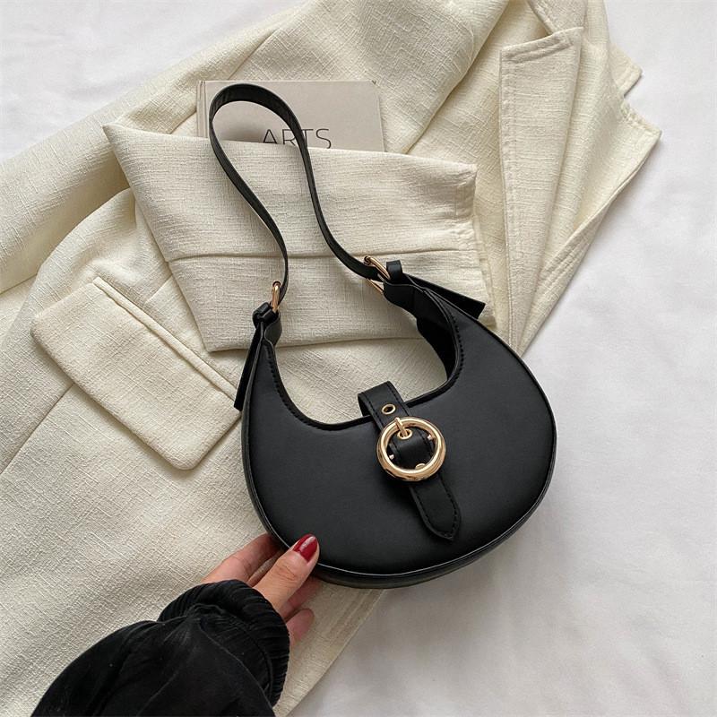 Modern Crescent Shape Shoulder Bag With Trendy Stitching And Patchwork Elements