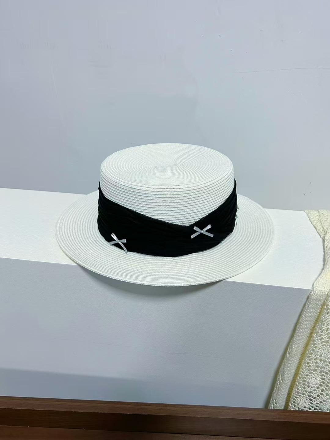 

Летняя маленькая свежая шляпа из соломы с плоским верхом и бантом, женская дорожная шляпа от солнца, универсальная шляпа-цилиндр, шляпа для морского отдыха Adult average size белый