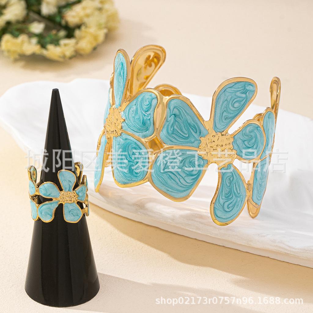 2-Piece Set, Oil Drop Versatile Fashion Five-Petal Flower Ring, Bracelet Opening Adjustable Women'S Jewelry Set