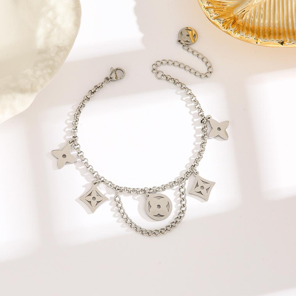 New Non Fading Titanium Steel Clover Bracelet
