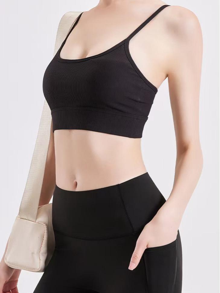 

Жилет для йоги с открытой спиной в европейском и американском стиле, полуфиксированные чашки, тонкие бретели, фитнес-слинг. L (106-120 jin) чёрный