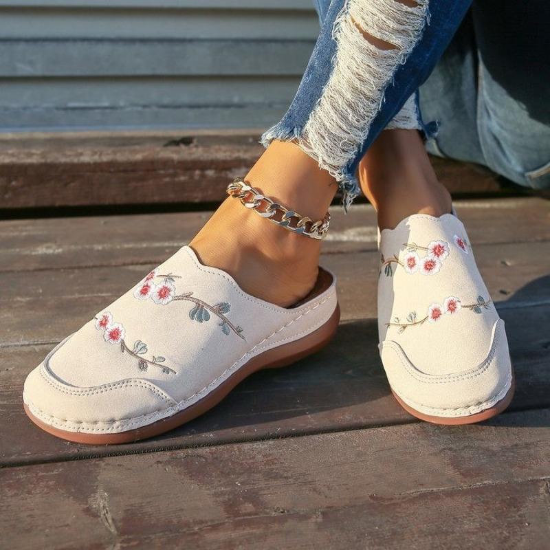 Fashion Women's Baotou Slippers Spring New Round Head Deep Embroidery Soft Sole Anti-slip Wear-resistant Flat Shoes