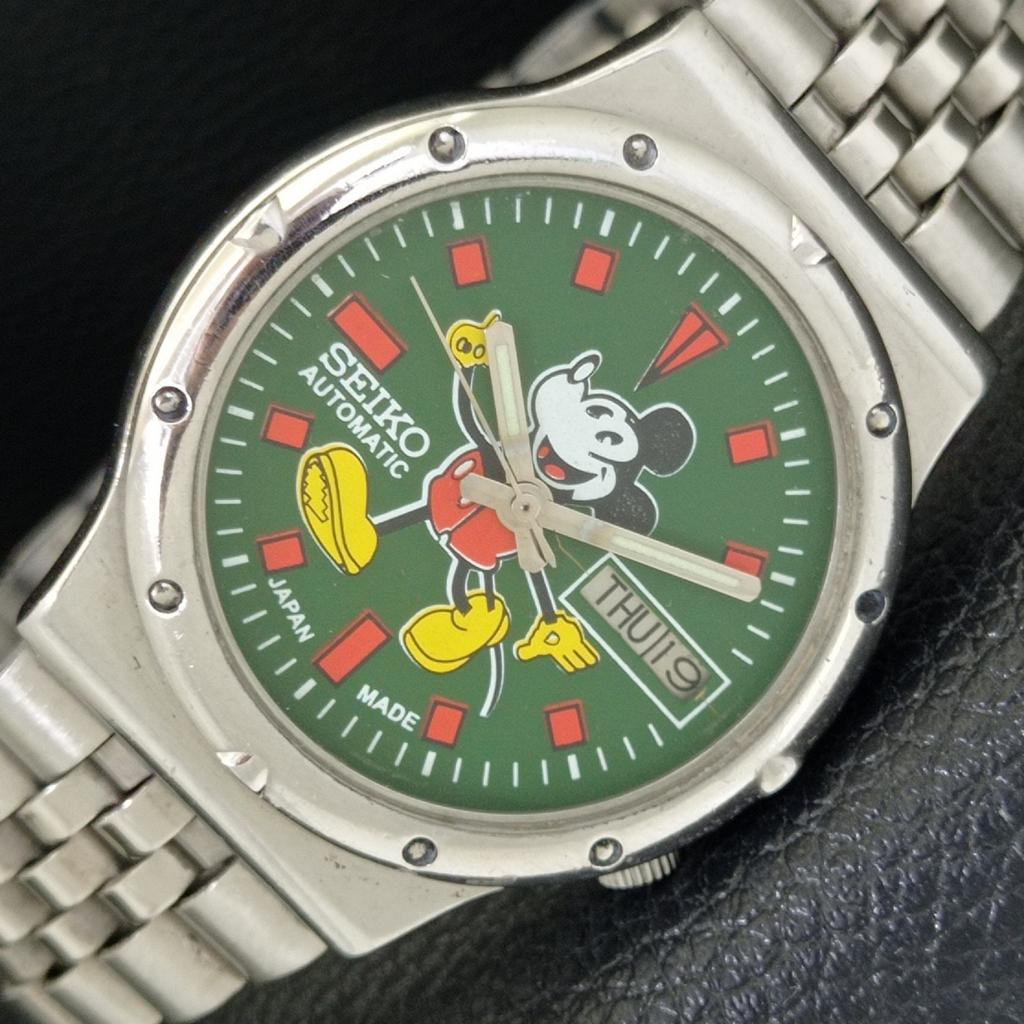 GENUINE VINTAGE SEIKO AUTOMATIC 7009A JAPAN MENS GREEN DIAL WATCH a701682-5 R206c-a701682