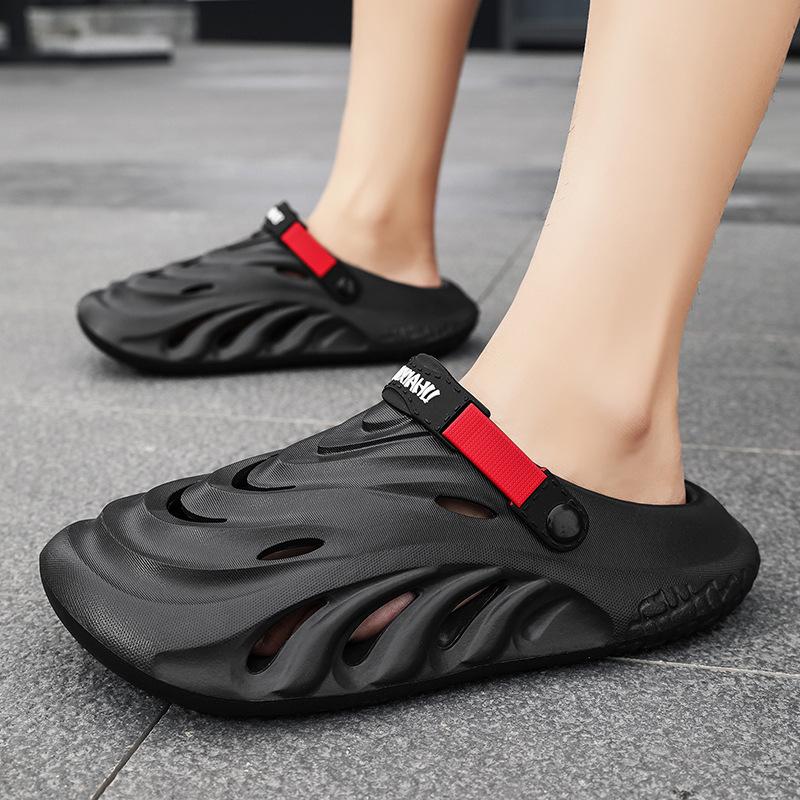 New Summer Outer Wear Thick-soled Stepping Shit Hole Shoes Men Driving Casual Non-slip Sandals Dual-purpose One-word Slippers